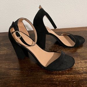 Black Strap Heel- 9.5